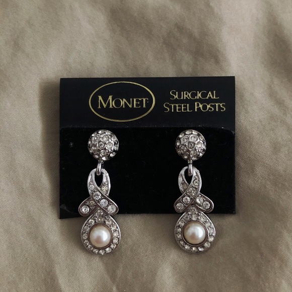 Bundle Item: Dangly Monet Earrings - Picture 1 of 2